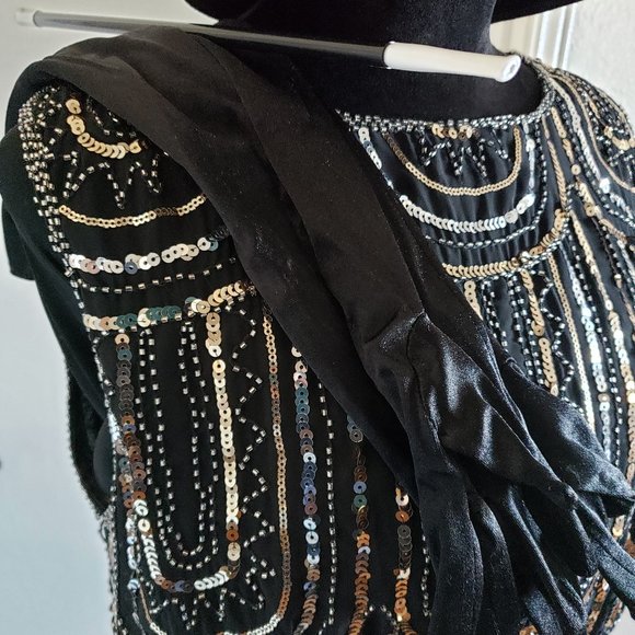 1920 Great Gasby complete outfit, dress, hat, gloves, shoes, feather headband - Picture 3 of 8